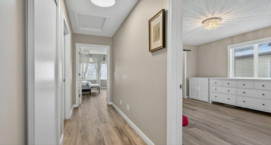 1012 Windsong Drive, Airdrie, Alberta T4B 0P2, 2 Bedrooms Bedrooms, ,4 BathroomsBathrooms,Residential,For Sale,Windsong,A2293220