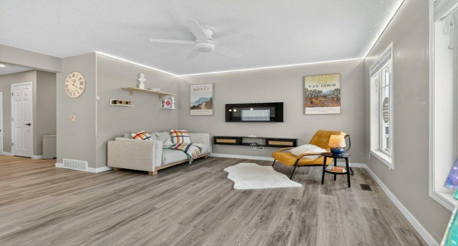 1012 Windsong Drive, Airdrie, Alberta T4B 0P2, 2 Bedrooms Bedrooms, ,4 BathroomsBathrooms,Residential,For Sale,Windsong,A2293220