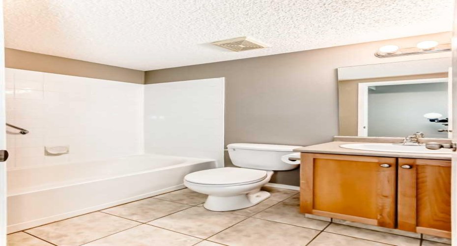 2518 Fish Creek Boulevard, Calgary, Alberta T2Y4T6, 2 Bedrooms Bedrooms, ,1 BathroomBathrooms,Residential,For Sale,Fish Creek,A2293223