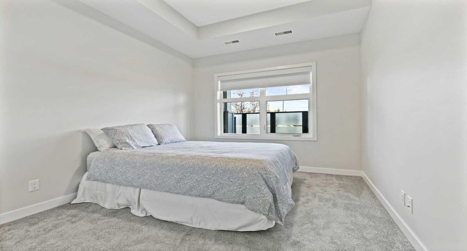 255 Les Jardins Park, Calgary, Alberta T2C 5W9, 2 Bedrooms Bedrooms, ,2 BathroomsBathrooms,Residential,For Sale,Les Jardins,A2293228