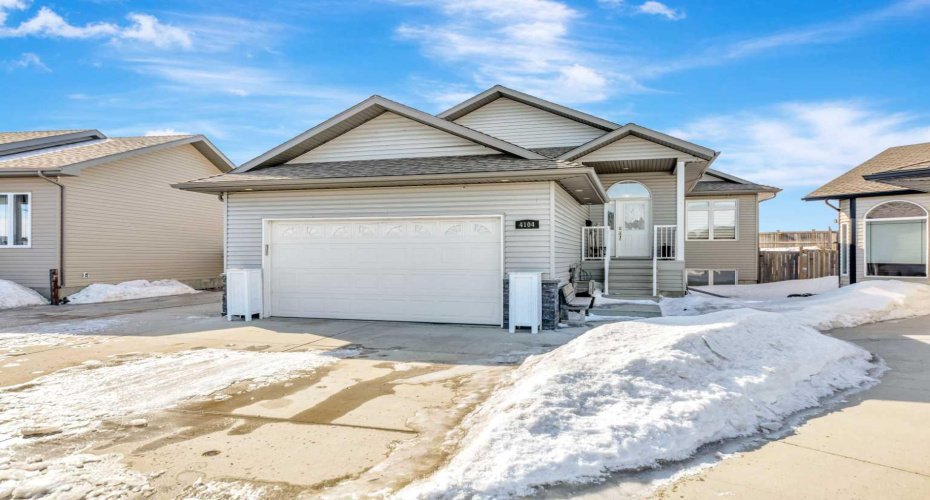 4104 74 Avenue, Lloydminster, Alberta T9V 2H6, 5 Bedrooms Bedrooms, ,3 BathroomsBathrooms,Residential,For Sale,74,A2293233