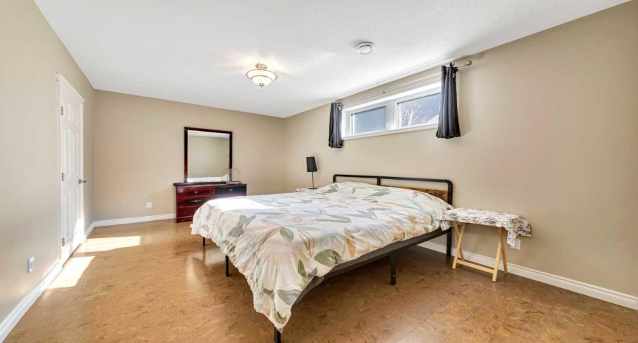 4104 74 Avenue, Lloydminster, Alberta T9V 2H6, 5 Bedrooms Bedrooms, ,3 BathroomsBathrooms,Residential,For Sale,74,A2293233