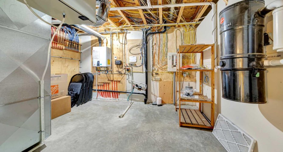 4104 74 Avenue, Lloydminster, Alberta T9V 2H6, 5 Bedrooms Bedrooms, ,3 BathroomsBathrooms,Residential,For Sale,74,A2293233