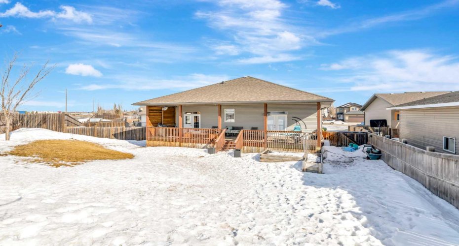 4104 74 Avenue, Lloydminster, Alberta T9V 2H6, 5 Bedrooms Bedrooms, ,3 BathroomsBathrooms,Residential,For Sale,74,A2293233