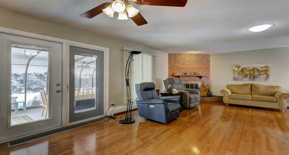 703 Memorial Avenue, Vulcan, Alberta T0L 2B0, 4 Bedrooms Bedrooms, ,3 BathroomsBathrooms,Residential,For Sale,Memorial,A2293238