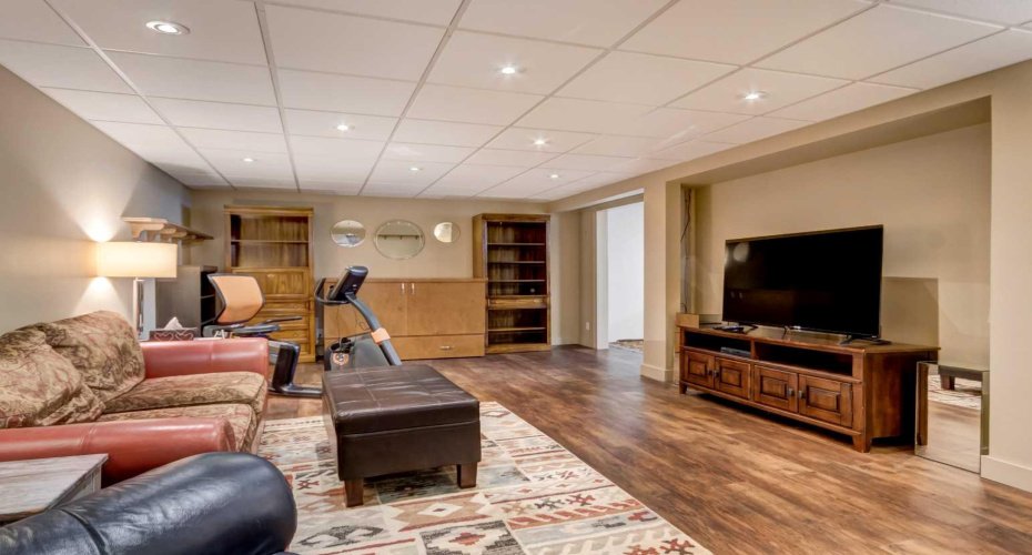 703 Memorial Avenue, Vulcan, Alberta T0L 2B0, 4 Bedrooms Bedrooms, ,3 BathroomsBathrooms,Residential,For Sale,Memorial,A2293238