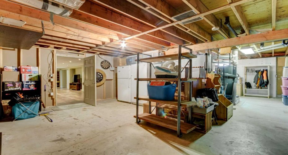 703 Memorial Avenue, Vulcan, Alberta T0L 2B0, 4 Bedrooms Bedrooms, ,3 BathroomsBathrooms,Residential,For Sale,Memorial,A2293238