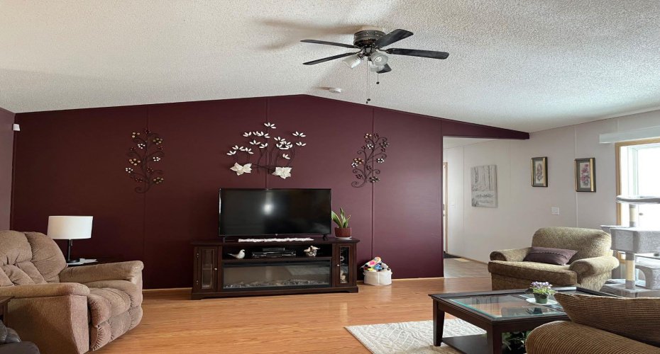 10615 88 Street, Grande Prairie, Alberta T8X 1P5, 3 Bedrooms Bedrooms, ,2 BathroomsBathrooms,Mobile,For Sale,88,A2293250
