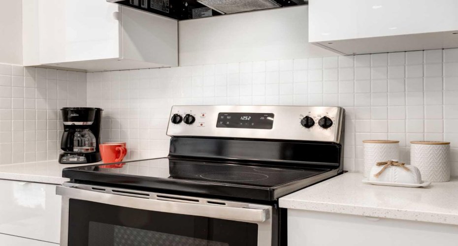 1416 Memorial Drive, Calgary, Alberta T2N3E5, 3 Bedrooms Bedrooms, ,2 BathroomsBathrooms,Residential,For Sale,Memorial,A2293255