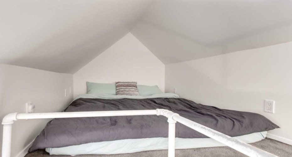 1416 Memorial Drive, Calgary, Alberta T2N3E5, 3 Bedrooms Bedrooms, ,2 BathroomsBathrooms,Residential,For Sale,Memorial,A2293255