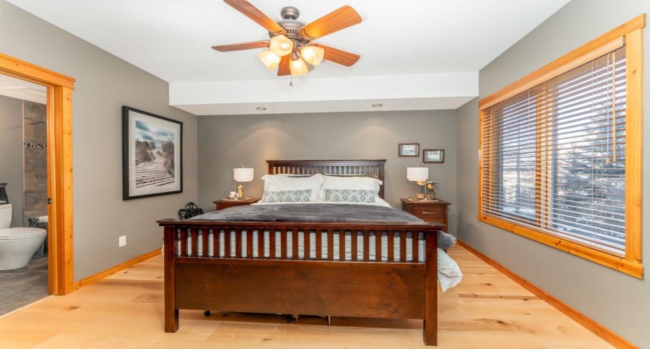 101B Stewart Creek Landing, Canmore, Alberta T1W0E3, 2 Bedrooms Bedrooms, ,2 BathroomsBathrooms,Residential,For Sale,Stewart Creek Landing,A2293258