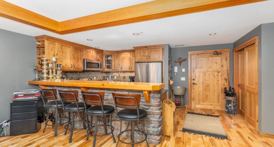 101B Stewart Creek Landing, Canmore, Alberta T1W0E3, 2 Bedrooms Bedrooms, ,2 BathroomsBathrooms,Residential,For Sale,Stewart Creek Landing,A2293258