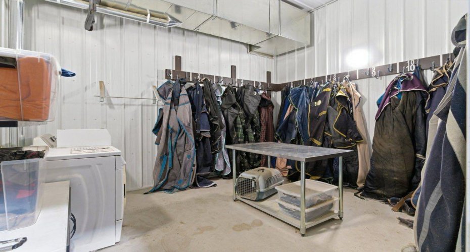 274216 112 Street, Millarville, Alberta T0L 1K0, ,2 BathroomsBathrooms,Agri-business,For Sale,112,A2293260