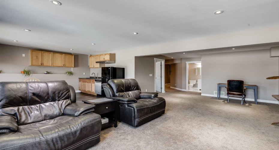 2905 Prairie Springs Grove, Airdrie, Alberta T4B 0E6, 4 Bedrooms Bedrooms, ,4 BathroomsBathrooms,Residential,For Sale,Prairie Springs,A2293268