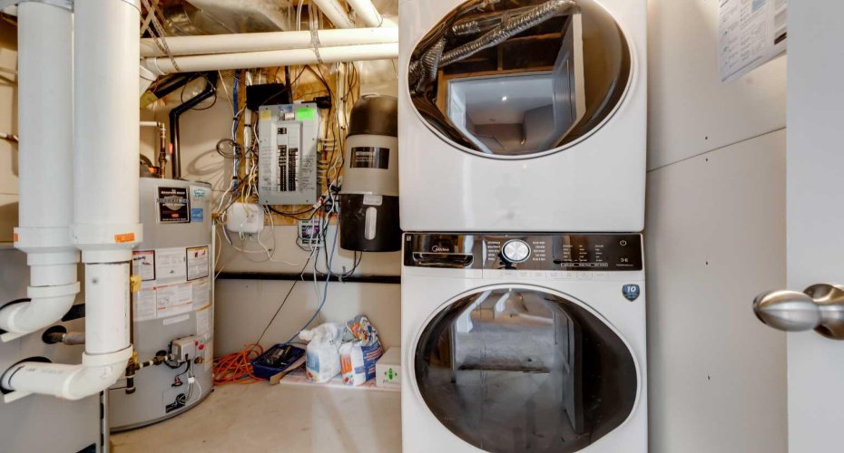 2905 Prairie Springs Grove, Airdrie, Alberta T4B 0E6, 4 Bedrooms Bedrooms, ,4 BathroomsBathrooms,Residential,For Sale,Prairie Springs,A2293268