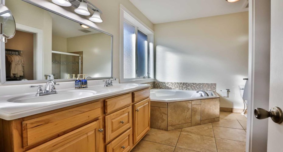 804 Fairway Boulevard, Cardston, Alberta T0K 0K0, 4 Bedrooms Bedrooms, ,3 BathroomsBathrooms,Residential,For Sale,Fairway,A2293271