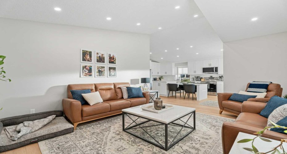 117 Rocky Ridge Landing, Calgary, Alberta t3g 4h5, 3 Bedrooms Bedrooms, ,3 BathroomsBathrooms,Residential,For Sale,Rocky Ridge,A2293275