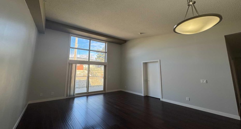 4303 1 Street, Calgary, Alberta T2E 7M3, 1 Bedroom Bedrooms, ,1 BathroomBathrooms,Residential,For Sale,1,A2293314