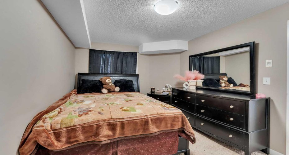 7210 80 Avenue, Calgary, Alberta T3J 0n7, 1 Bedroom Bedrooms, ,1 BathroomBathrooms,Residential,For Sale,80,A2293337
