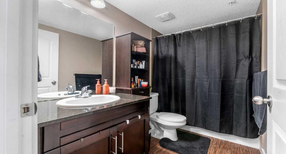 7210 80 Avenue, Calgary, Alberta T3J 0n7, 1 Bedroom Bedrooms, ,1 BathroomBathrooms,Residential,For Sale,80,A2293337
