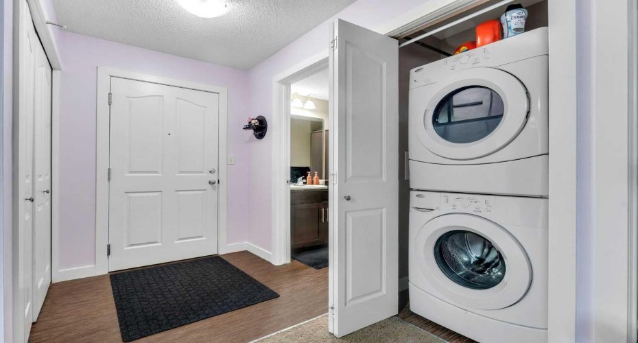 7210 80 Avenue, Calgary, Alberta T3J 0n7, 1 Bedroom Bedrooms, ,1 BathroomBathrooms,Residential,For Sale,80,A2293337