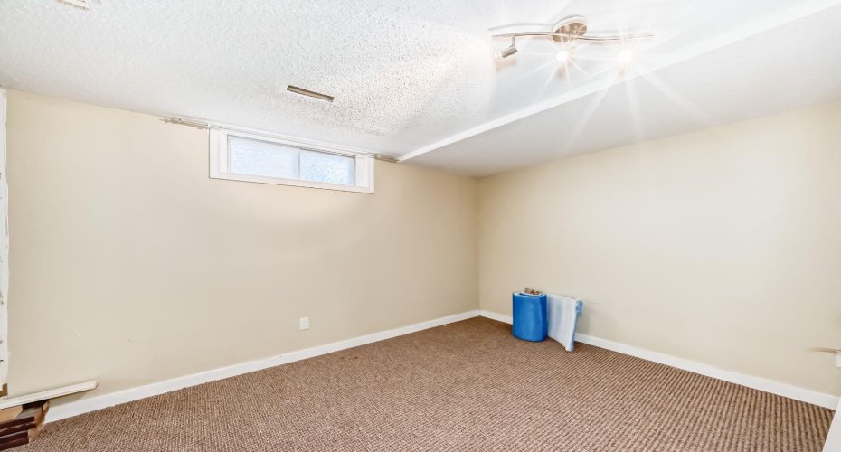 247 Bracewood Road, Calgary, Alberta T2W 3C2, 3 Bedrooms Bedrooms, ,2 BathroomsBathrooms,Residential,For Sale,Bracewood,A2293348