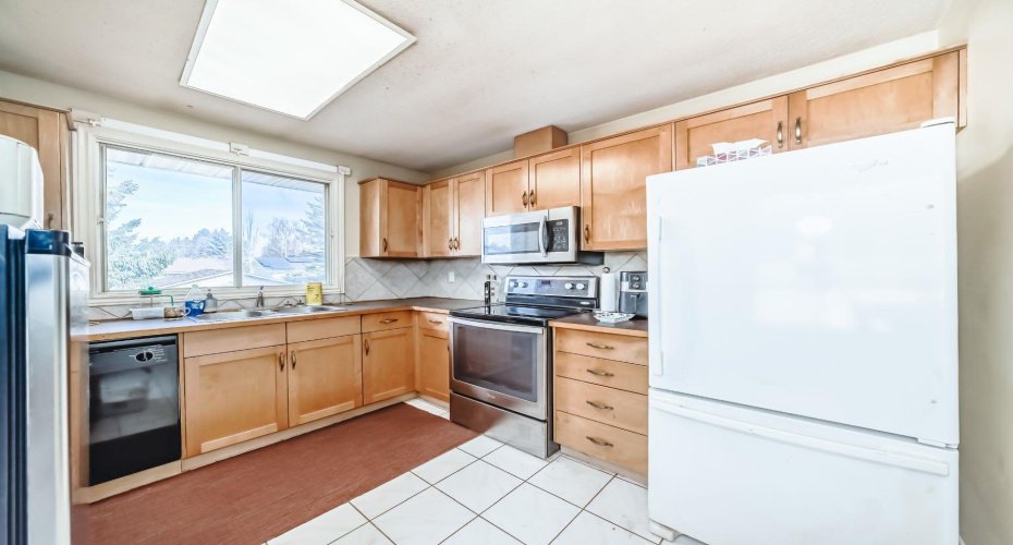 247 Bracewood Road, Calgary, Alberta T2W 3C2, 3 Bedrooms Bedrooms, ,2 BathroomsBathrooms,Residential,For Sale,Bracewood,A2293348