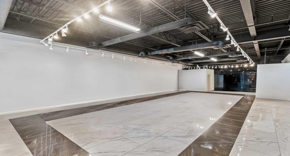 3131 27 Street, Calgary, Alberta T1Y 0B3, ,Commercial,For Sale,27,A2293364