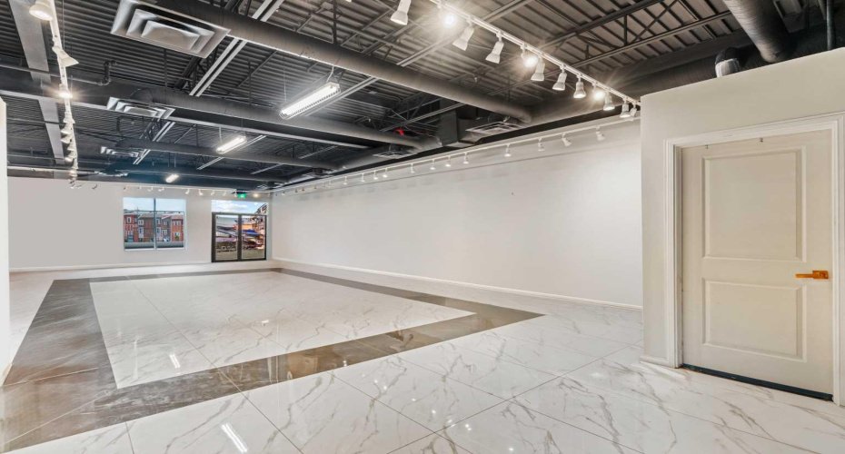 3131 27 Street, Calgary, Alberta T1Y 0B3, ,Commercial,For Sale,27,A2293364
