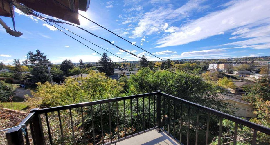 15 Glenview Drive, Calgary, Alberta T3E 4H4, 6 Bedroom Bedrooms, 0 ,3 BathroomBathrooms,Residential,For Sale,Glenview,0,A2293402