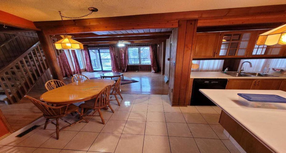 15 Glenview Drive, Calgary, Alberta T3E 4H4, 6 Bedroom Bedrooms, 0 ,3 BathroomBathrooms,Residential,For Sale,Glenview,0,A2293402