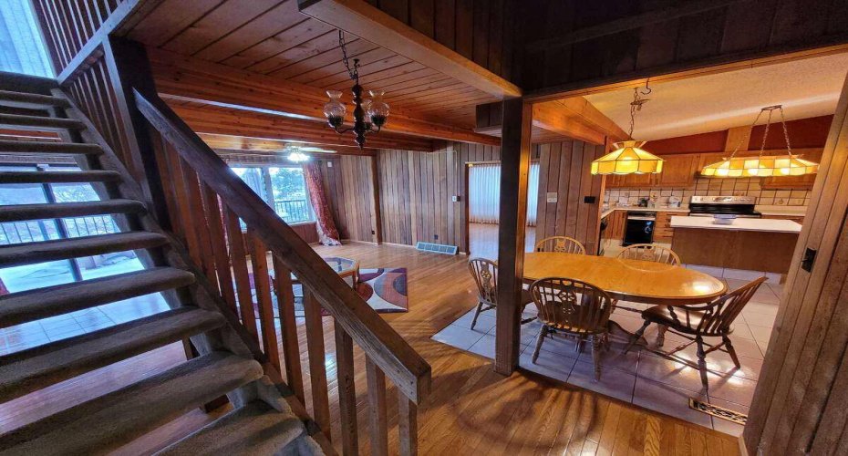 15 Glenview Drive, Calgary, Alberta T3E 4H4, 6 Bedroom Bedrooms, 0 ,3 BathroomBathrooms,Residential,For Sale,Glenview,0,A2293402