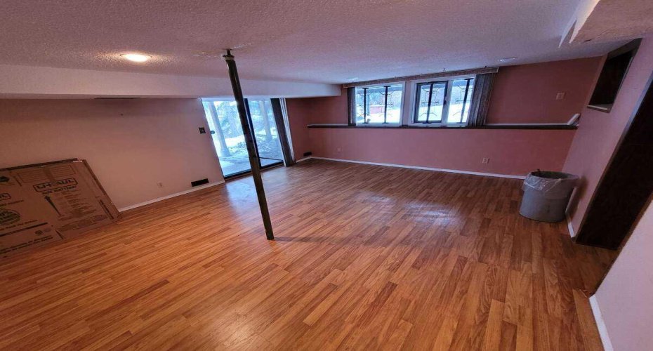 15 Glenview Drive, Calgary, Alberta T3E 4H4, 6 Bedroom Bedrooms, 0 ,3 BathroomBathrooms,Residential,For Sale,Glenview,0,A2293402