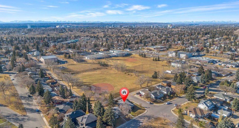 3 Cardiff Drive, Calgary, Alberta T2K1R4, 4 Bedroom Bedrooms, 0 ,3 BathroomBathrooms,Residential,For Sale,Cardiff,0,A2293404