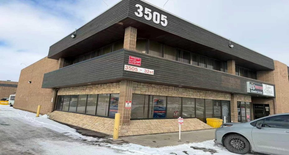 3505 32 Street, Calgary, Alberta T1Y 5Y9, ,Commercial,For Lease,32,A2293454