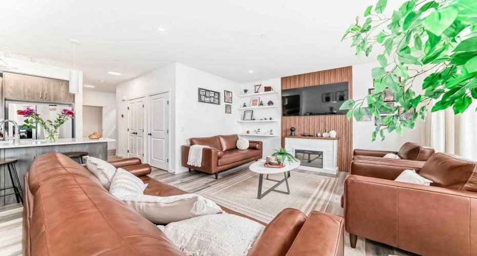 171 Hotchkiss Manor, Calgary, Alberta T3S 0G5, 3 Bedrooms Bedrooms, ,3 BathroomsBathrooms,Residential,For Sale,Hotchkiss,A2293462
