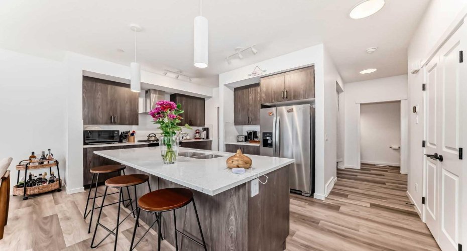 171 Hotchkiss Manor, Calgary, Alberta T3S 0G5, 3 Bedrooms Bedrooms, ,3 BathroomsBathrooms,Residential,For Sale,Hotchkiss,A2293462