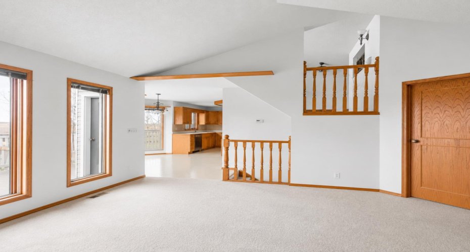 Livingroom to kitchen