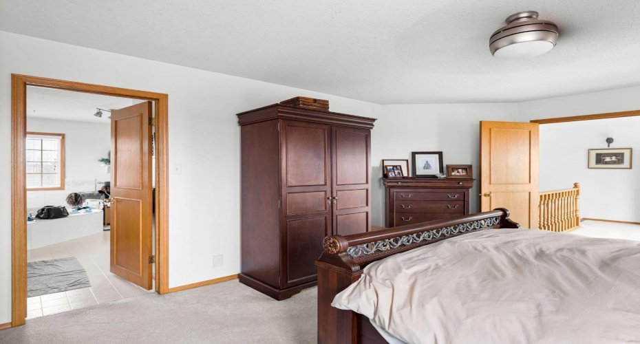 master bedroom furniture could stay