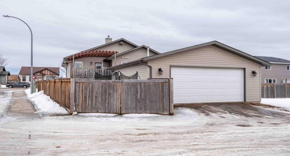 95 Inglewood Drive, Red Deer, Alberta T4R0B2, 4 Bedrooms Bedrooms, ,2 BathroomsBathrooms,Residential,For Sale,Inglewood,A2291723