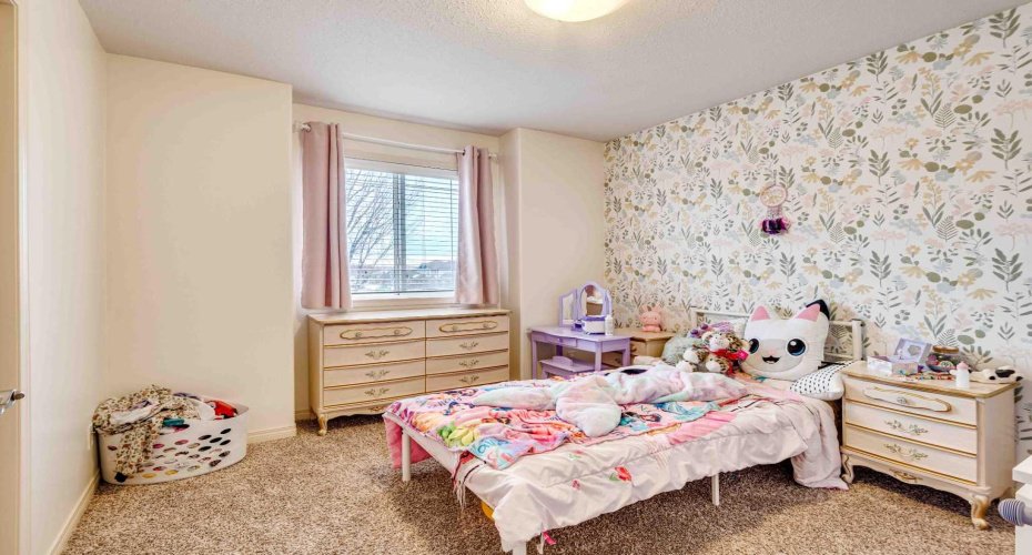 95 Inglewood Drive, Red Deer, Alberta T4R0B2, 4 Bedrooms Bedrooms, ,2 BathroomsBathrooms,Residential,For Sale,Inglewood,A2291723