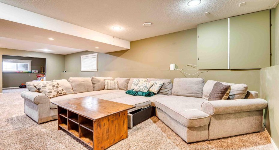 95 Inglewood Drive, Red Deer, Alberta T4R0B2, 4 Bedrooms Bedrooms, ,2 BathroomsBathrooms,Residential,For Sale,Inglewood,A2291723