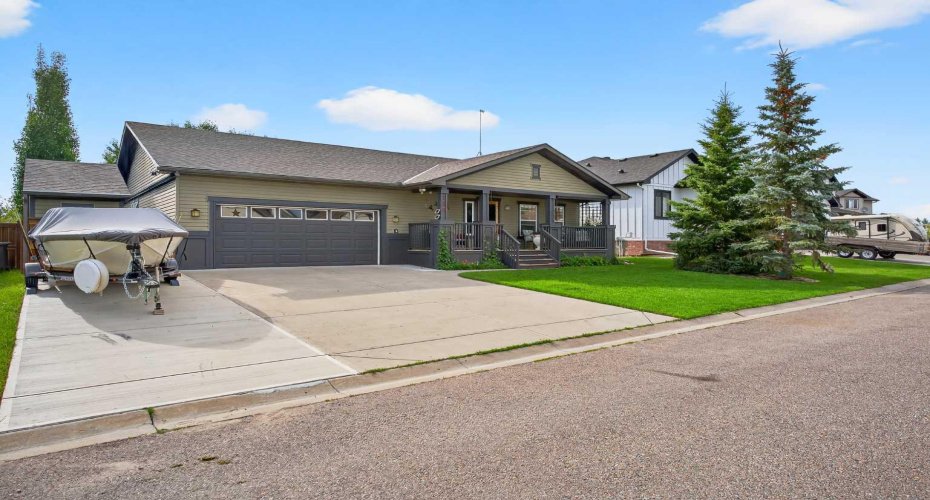 125 Copeland Close, Langdon, Alberta T0J 1X2, 3 Bedrooms Bedrooms, ,3 BathroomsBathrooms,Residential,For Sale,Copeland,A2289710