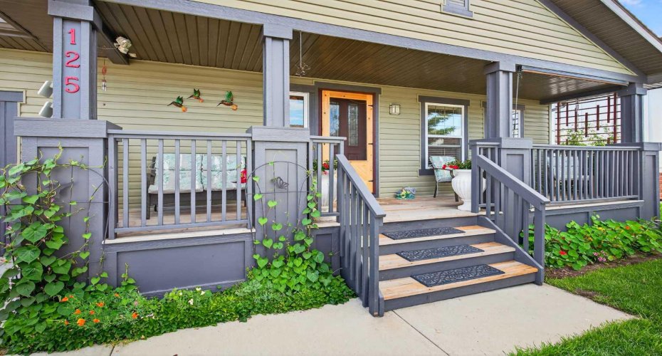 125 Copeland Close, Langdon, Alberta T0J 1X2, 3 Bedrooms Bedrooms, ,3 BathroomsBathrooms,Residential,For Sale,Copeland,A2289710