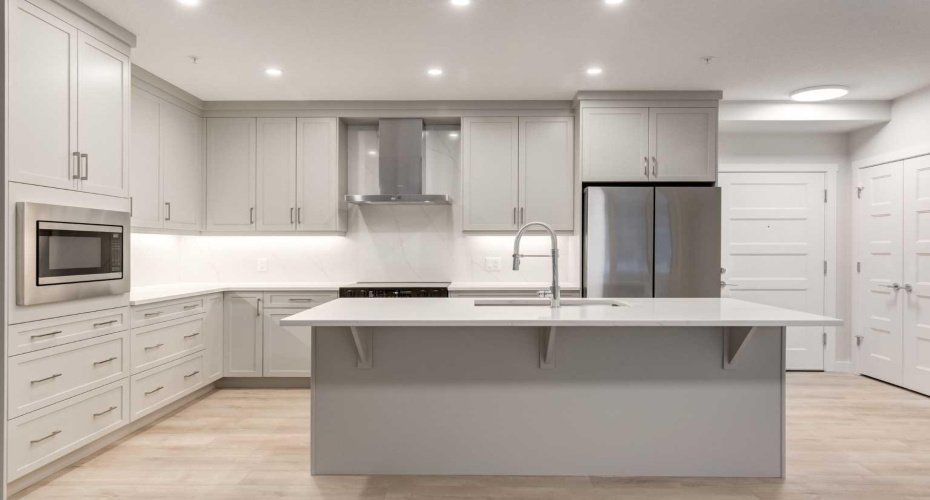 2117 81 Street, Calgary, Alberta T3H 6H5, 2 Bedrooms Bedrooms, ,2 BathroomsBathrooms,Residential,For Sale,81,A2291343