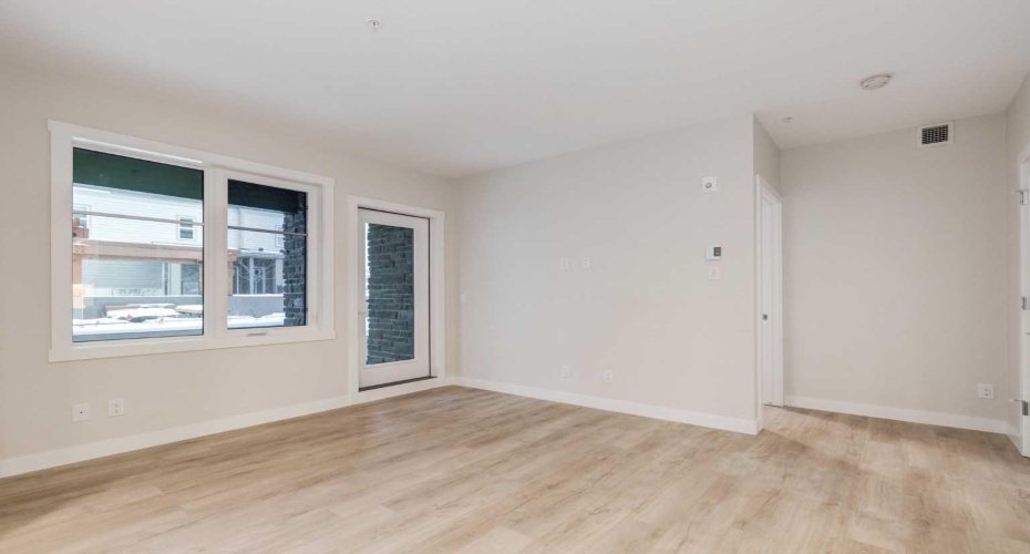 2117 81 Street, Calgary, Alberta T3H 6H5, 2 Bedrooms Bedrooms, ,2 BathroomsBathrooms,Residential,For Sale,81,A2291343