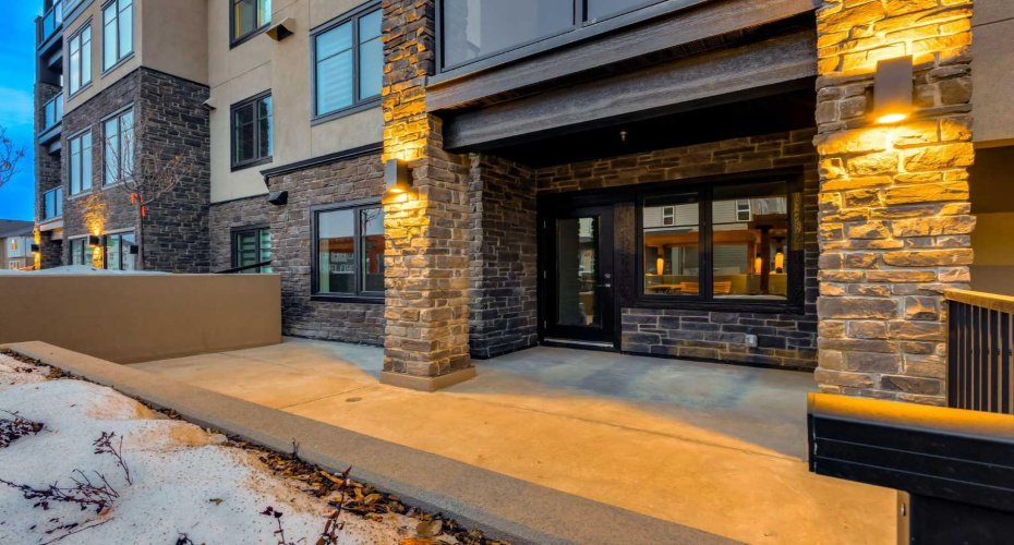 2117 81 Street, Calgary, Alberta T3H 6H5, 2 Bedrooms Bedrooms, ,2 BathroomsBathrooms,Residential,For Sale,81,A2291343