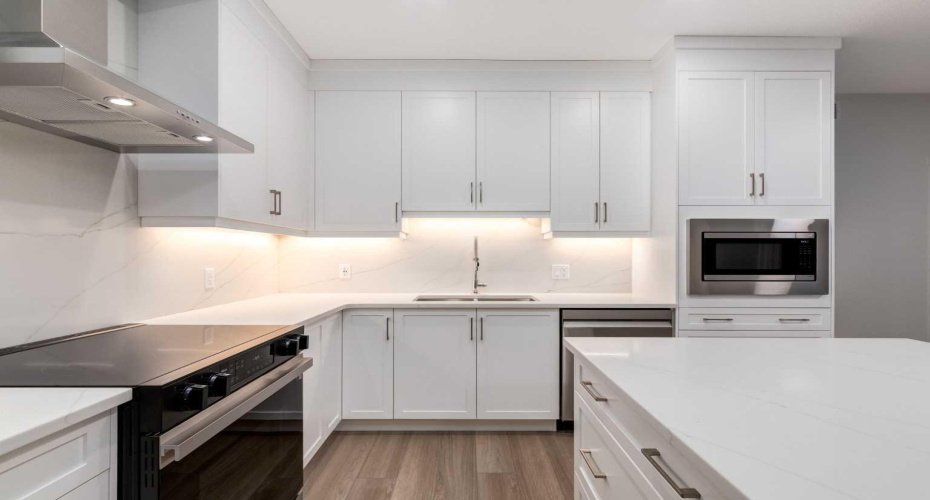 2117 81 Street, Calgary, Alberta T3H 6H5, 2 Bedrooms Bedrooms, ,2 BathroomsBathrooms,Residential,For Sale,81,A2291346