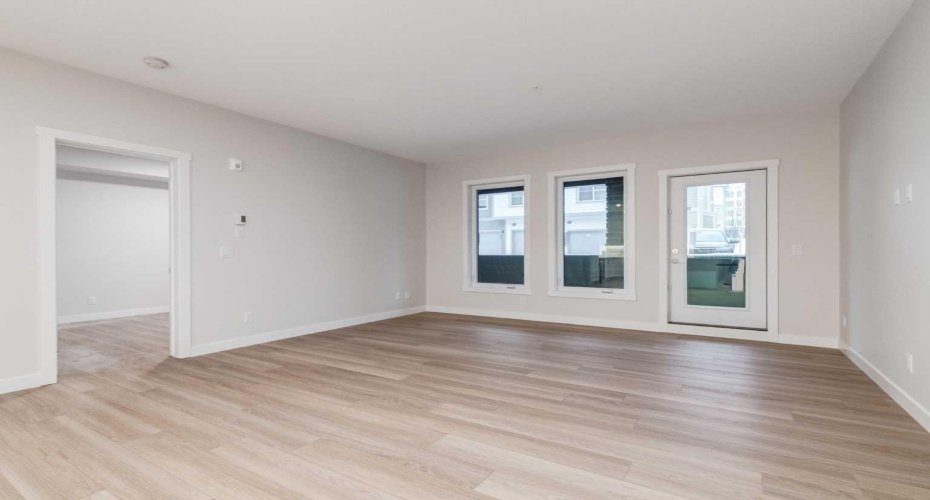 2117 81 Street, Calgary, Alberta T3H 6H5, 2 Bedrooms Bedrooms, ,2 BathroomsBathrooms,Residential,For Sale,81,A2291346