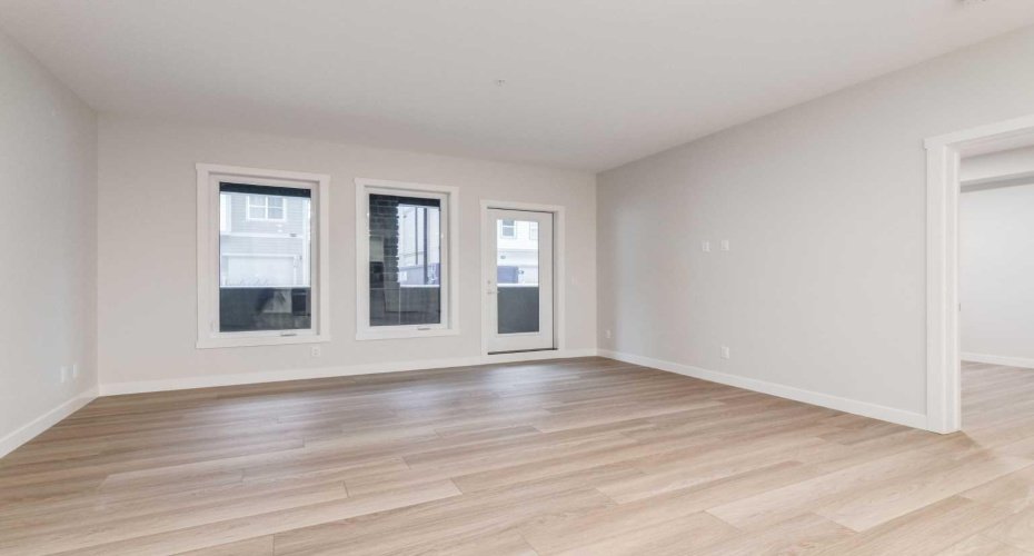 2117 81 Street, Calgary, Alberta T3H 6H5, 2 Bedrooms Bedrooms, ,2 BathroomsBathrooms,Residential,For Sale,81,A2291346